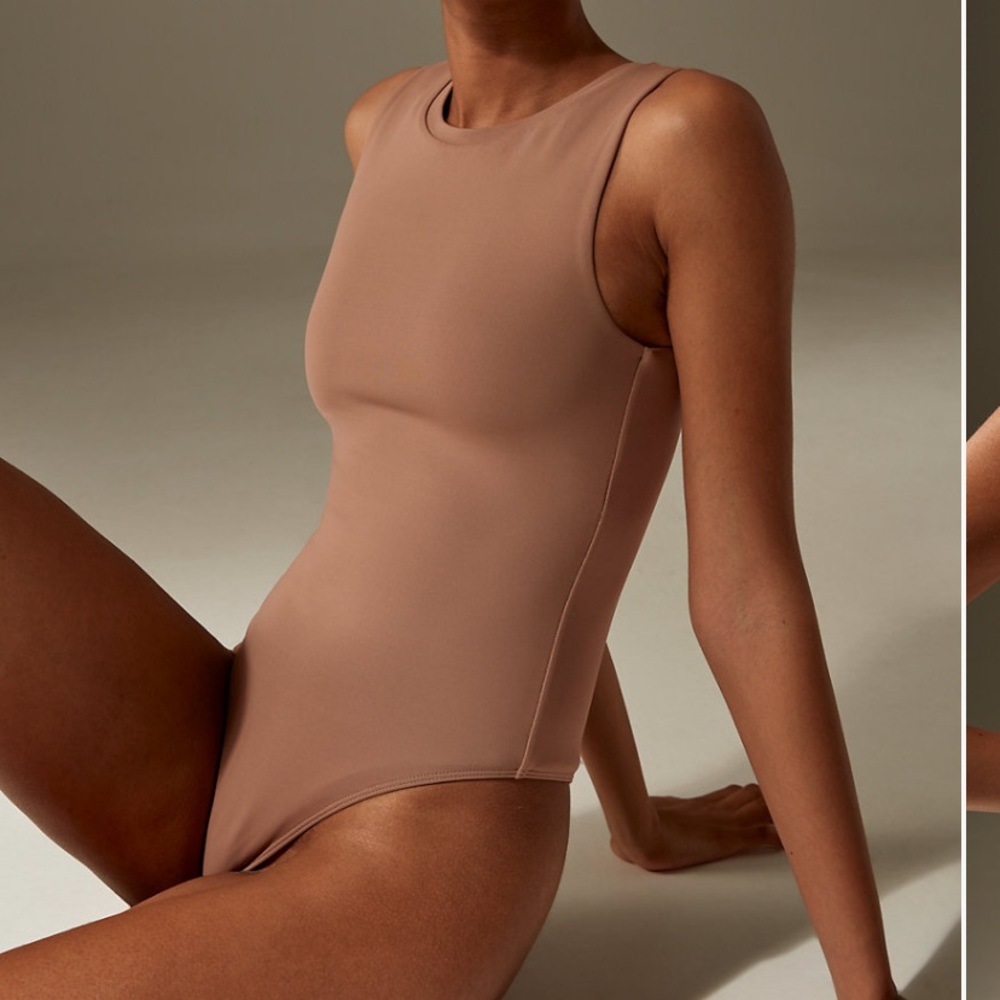 Aritzia bodysuit